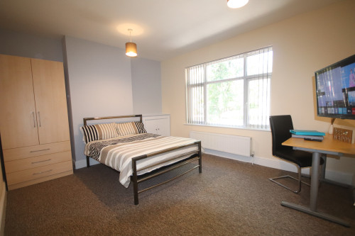 Bedroom 1 at 365A Ecclesall Road